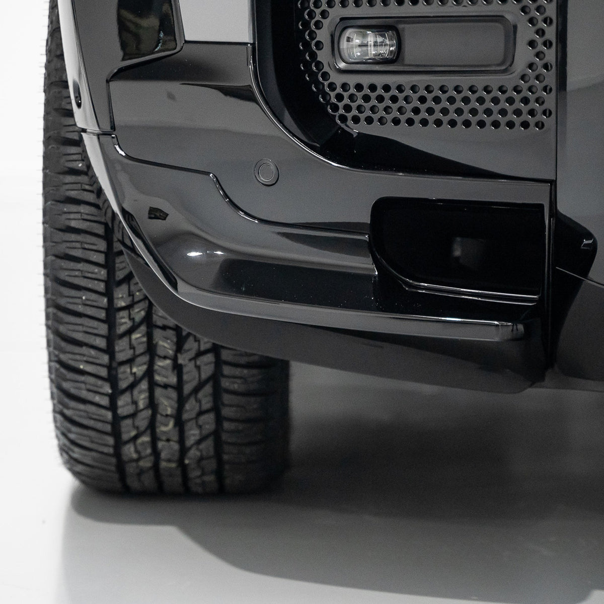 Urban Widetrack Front Canards for Land Rover Defender L663 | Forge Automotive