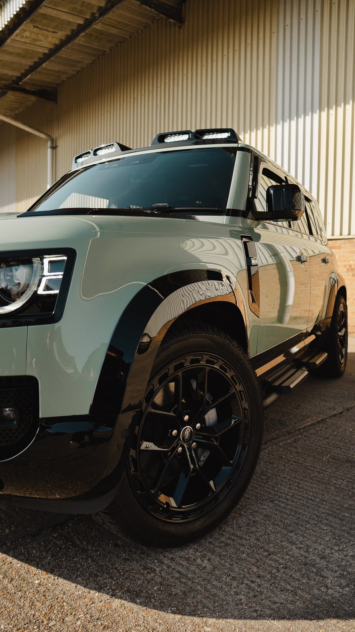 Defender L663 Gloss Black 110 Wide Wheel Arch Kit - view 7