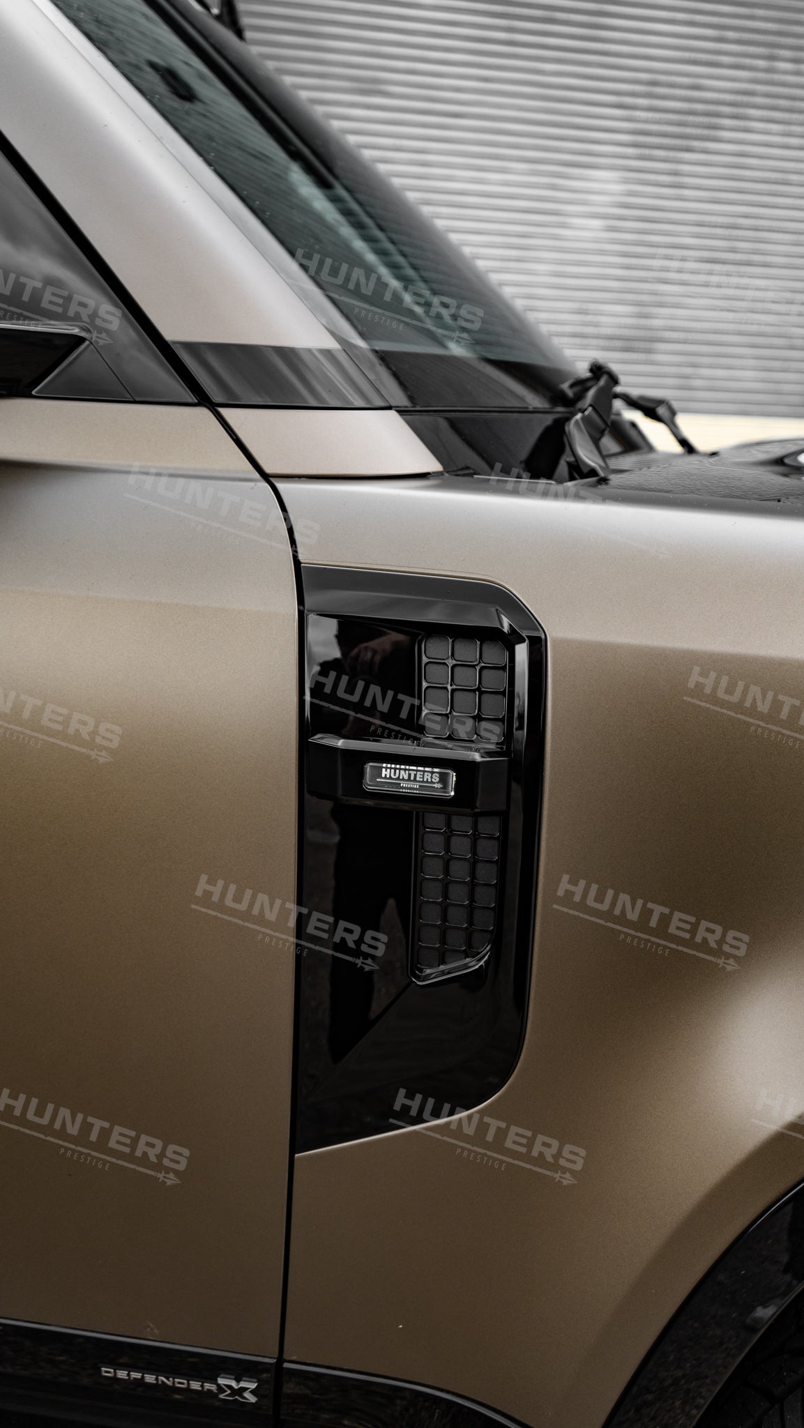 Defender L663 Hunters LED Side Vents - view 8