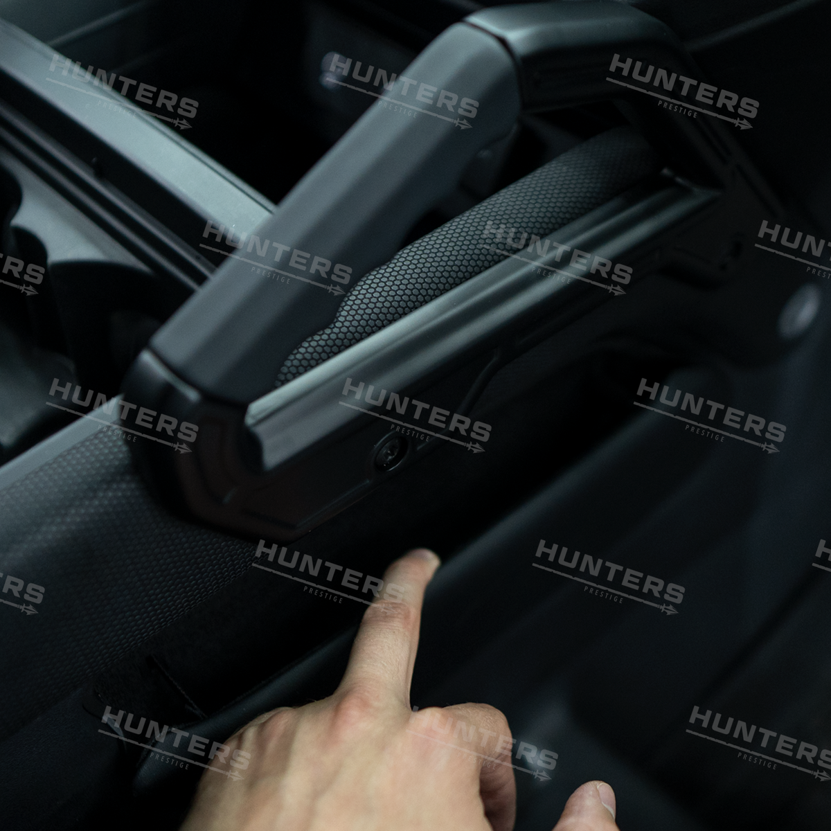 New Land Rover Defender L663 Centre Console Side Storage Pockets & Grab Handles - view 8