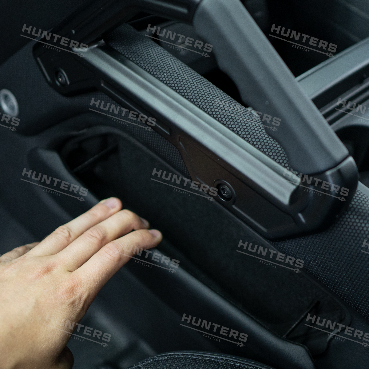 New Land Rover Defender L663 Centre Console Side Storage Pockets & Grab Handles - view 10