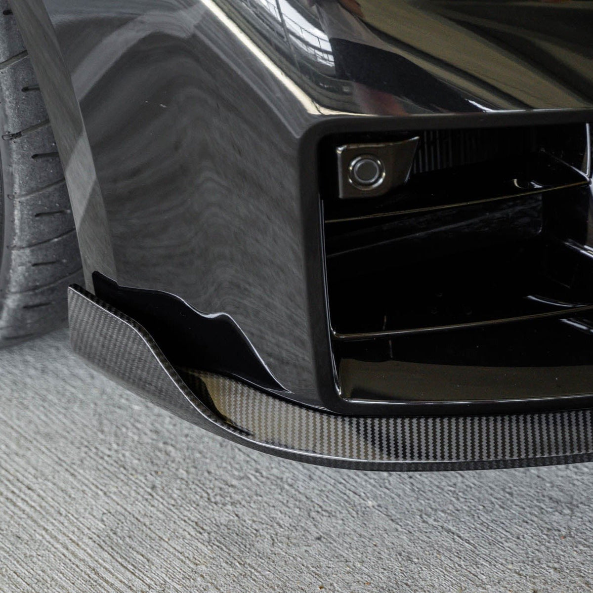 BMW G87 M2 TR87 Pre-preg Carbon Fibre Front Splitter with Winglets by TREVORA (2023+)