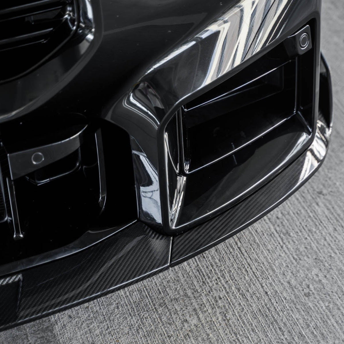 BMW G87 M2 TR87 Pre-preg Carbon Fibre Front Splitter with Winglets by TREVORA (2023+)