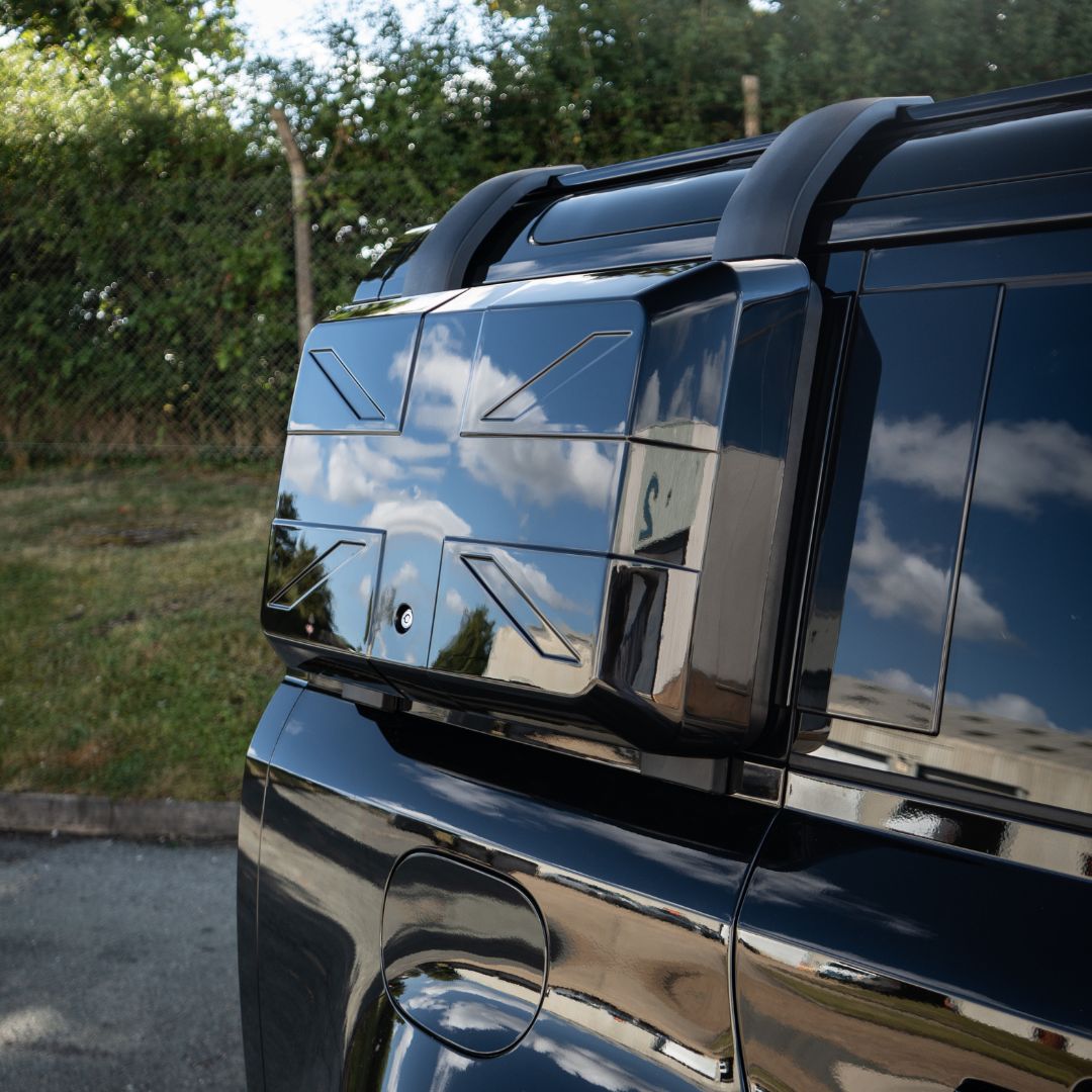 Defender L663 Union Jack Side Mounted Gear Carrier Box - view 5