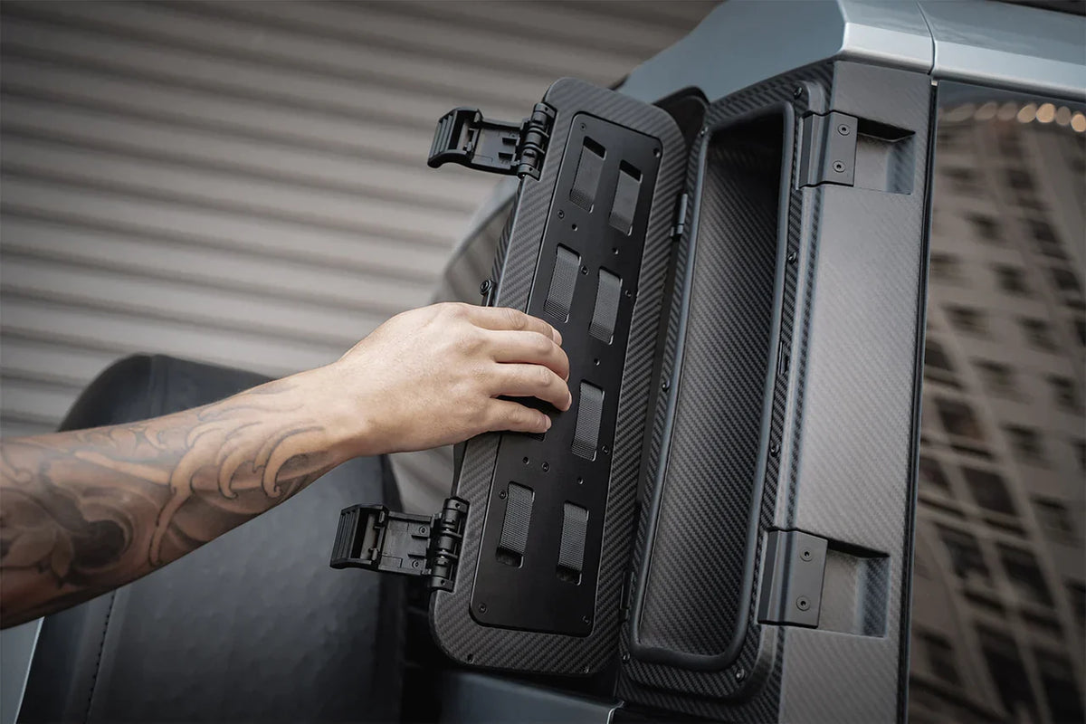 Defender L663 Plumb Dry Carbon Rear D-Pillar Storage Box (Pair) - view 4