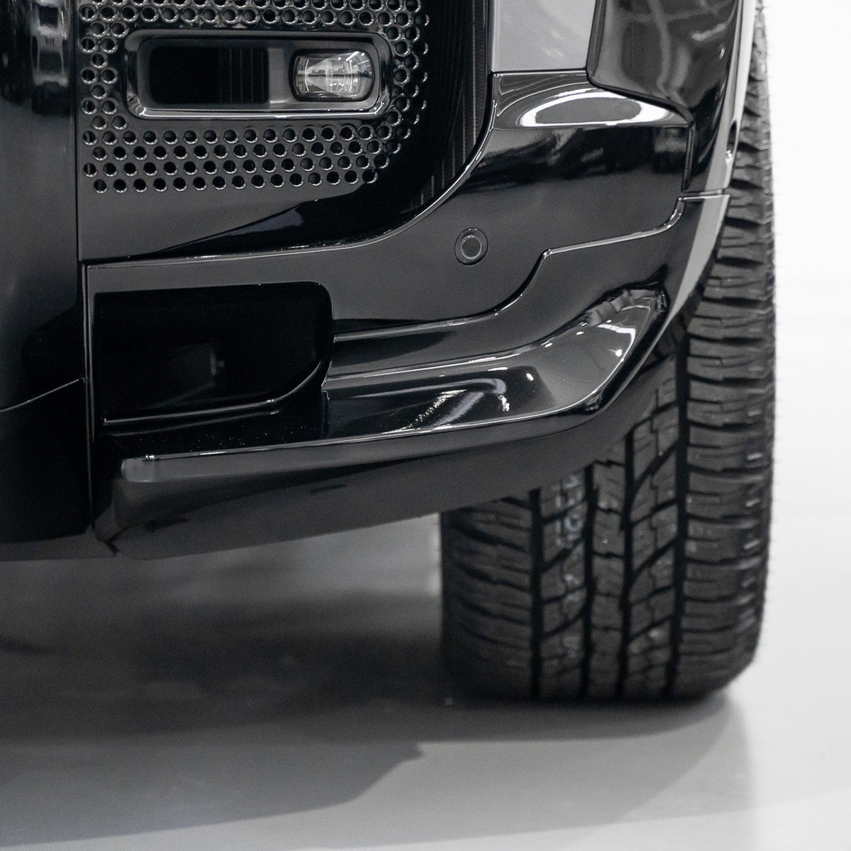 Urban Widetrack Front Canards for Land Rover Defender L663 | Forge Automotive