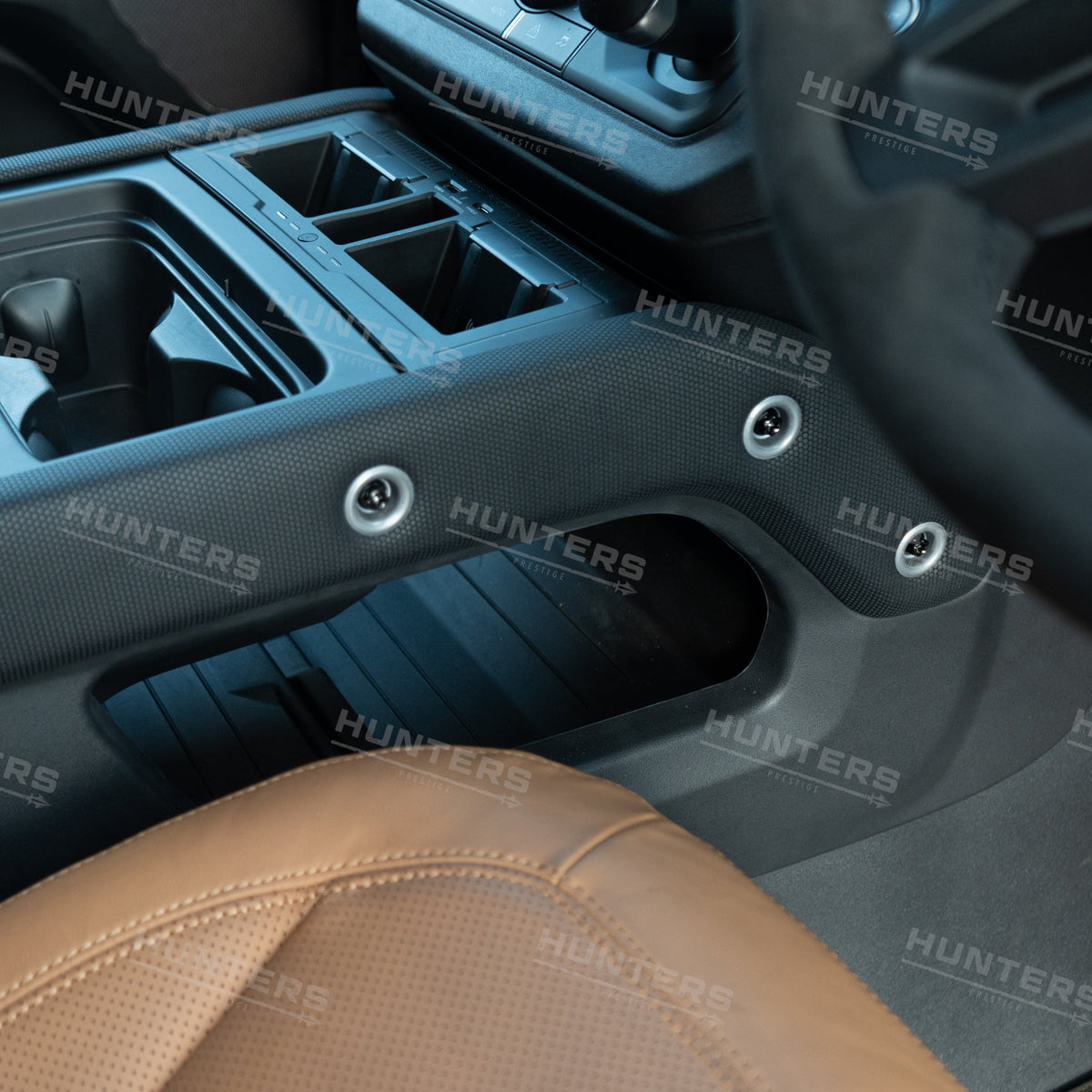 Defender L663 Hunters Interior Bolts Kit - view 4