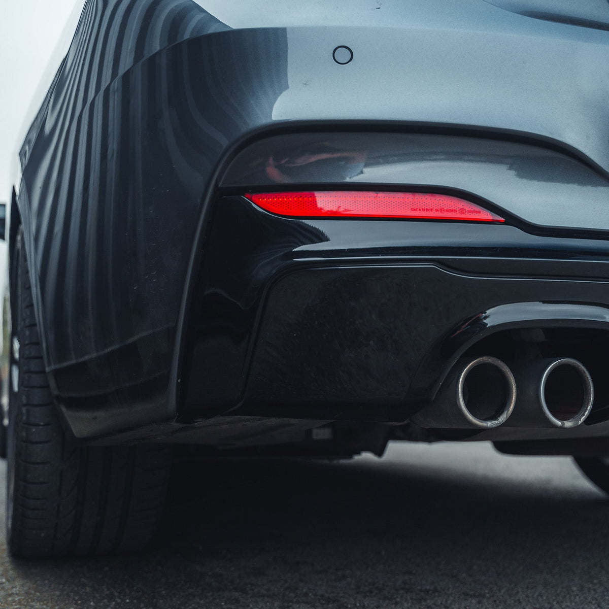 BMW 2 Series F22/F23 Gloss Black Twin Exhaust Diffuser - view 4