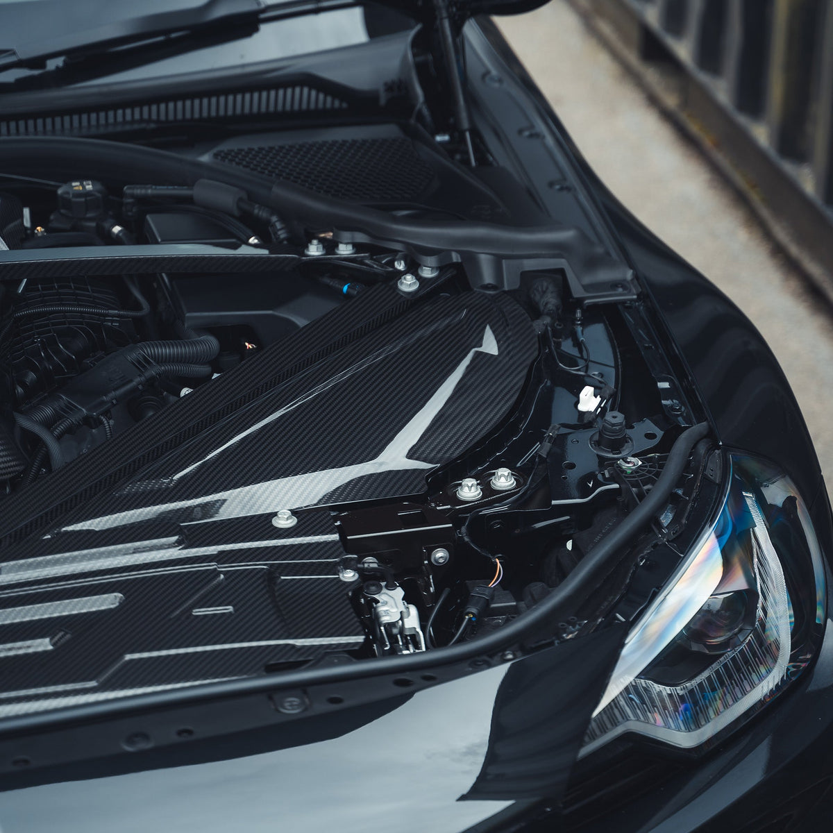 BMW M2 M3 & M4 G87/G80/G81/G82/G83 Carbon Fibre Air Intake Cover - view 3