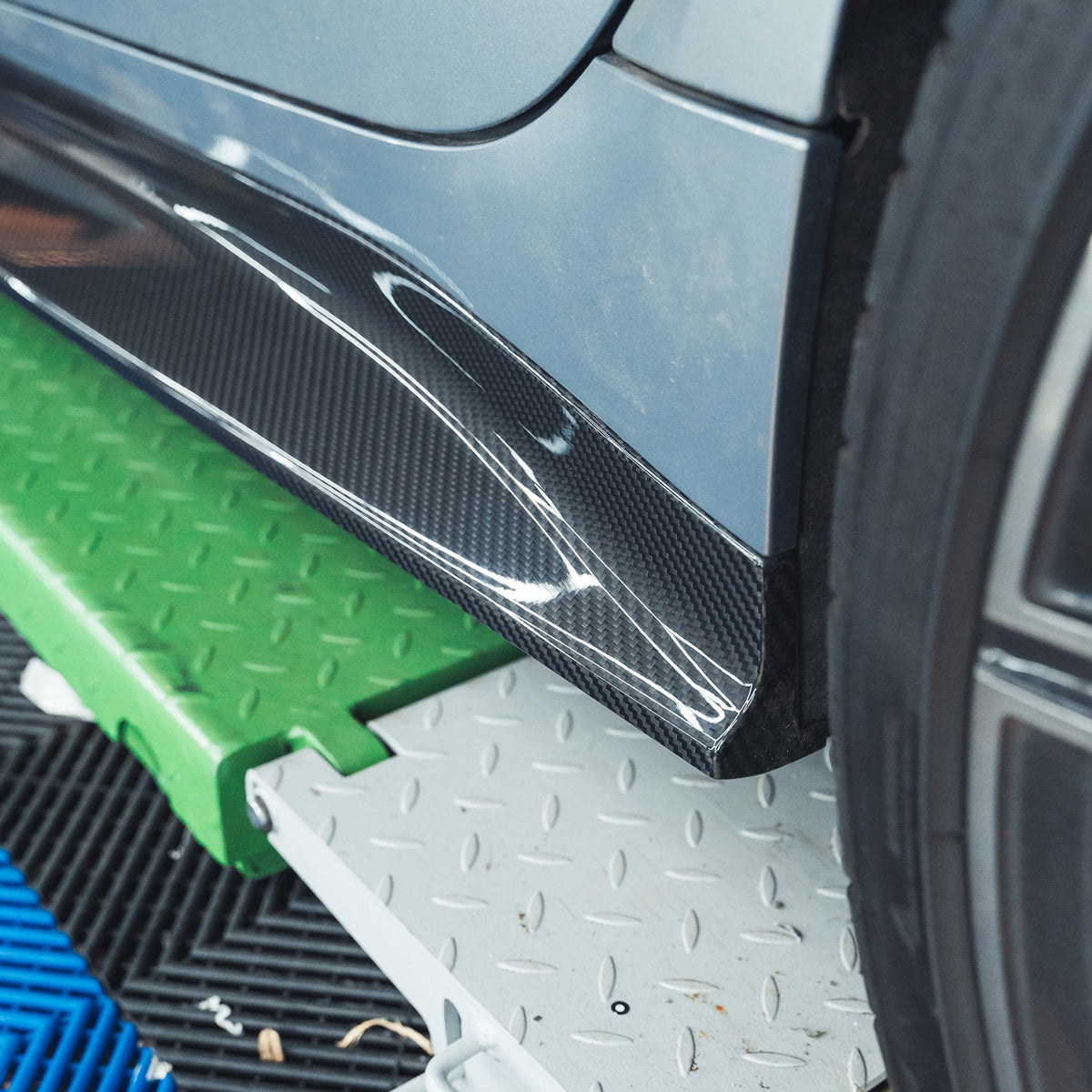 BMW M3 G80/G81 Carbon Fibre Side Skirt Replacement - V5 - view 5