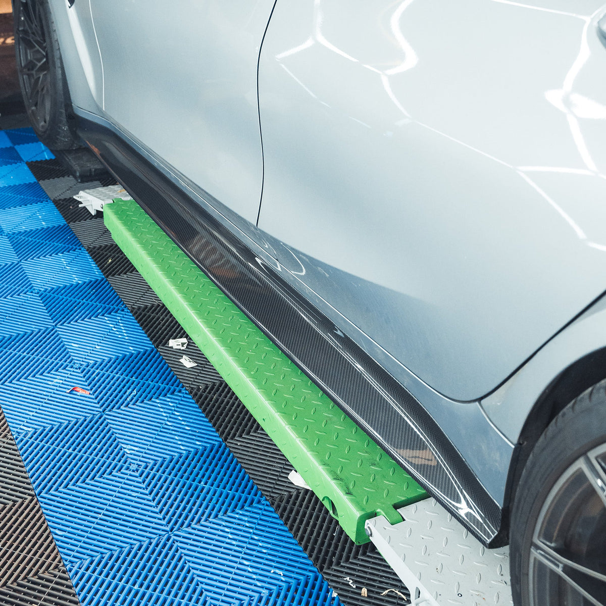 BMW M3 G80/G81 Carbon Fibre Side Skirt Replacement - V5 - view 6