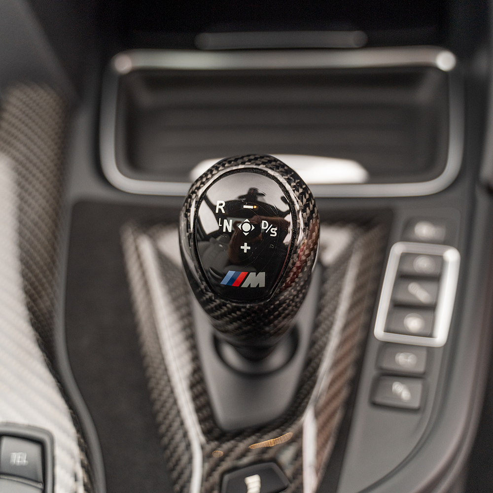 BMW M3/M4 F80/F82/F83/F87 Alcantara & Carbon Shifter Surround (lhd) - view 2