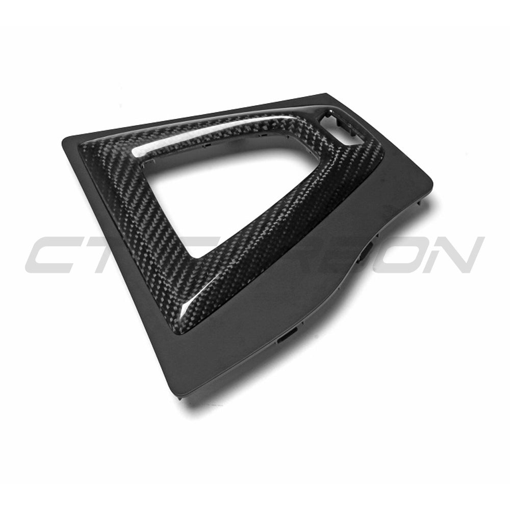 BMW M3/M4 F80/F82/F83/F87 Alcantara & Carbon Shifter Surround (rhd) - view 7