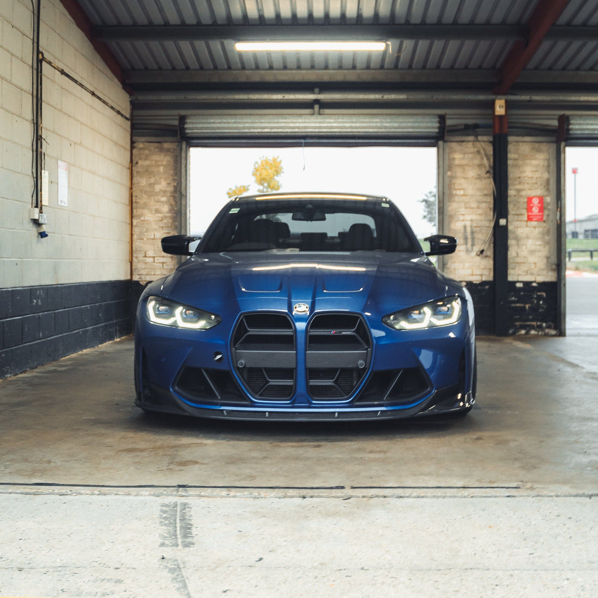 BMW M3/M4 G80/G81/G82/G83 Carbon Fibre Grille - Without Acc - V2 - view 2