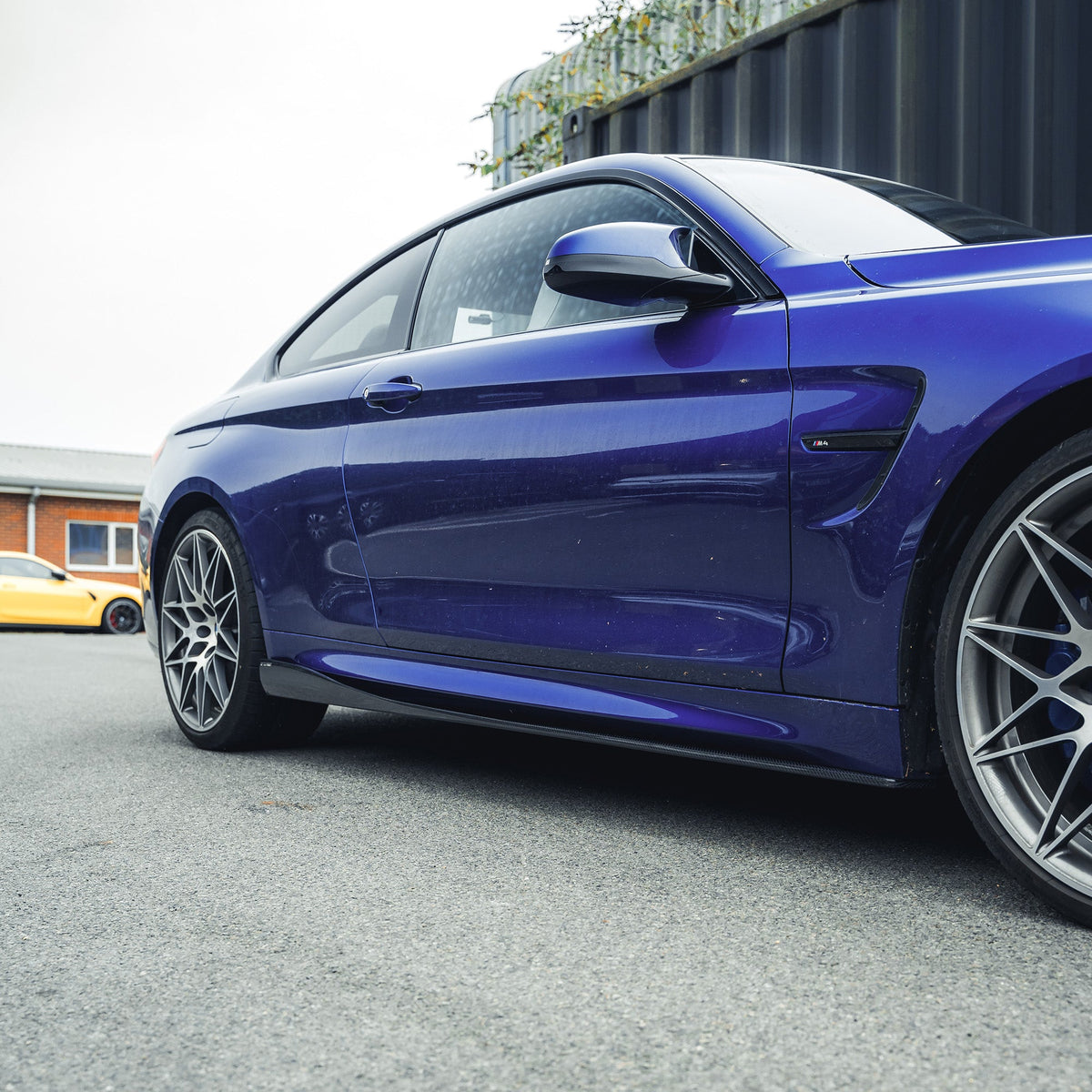 BMW M3/M4 (F80 F82 F83) 2014-2020 Carbon Fibre Side Skirts - V2 - view 3