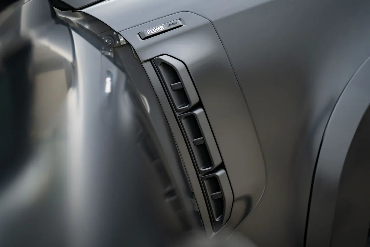 Defender L663 Plumb Dry Carbon Side Vents - view 3