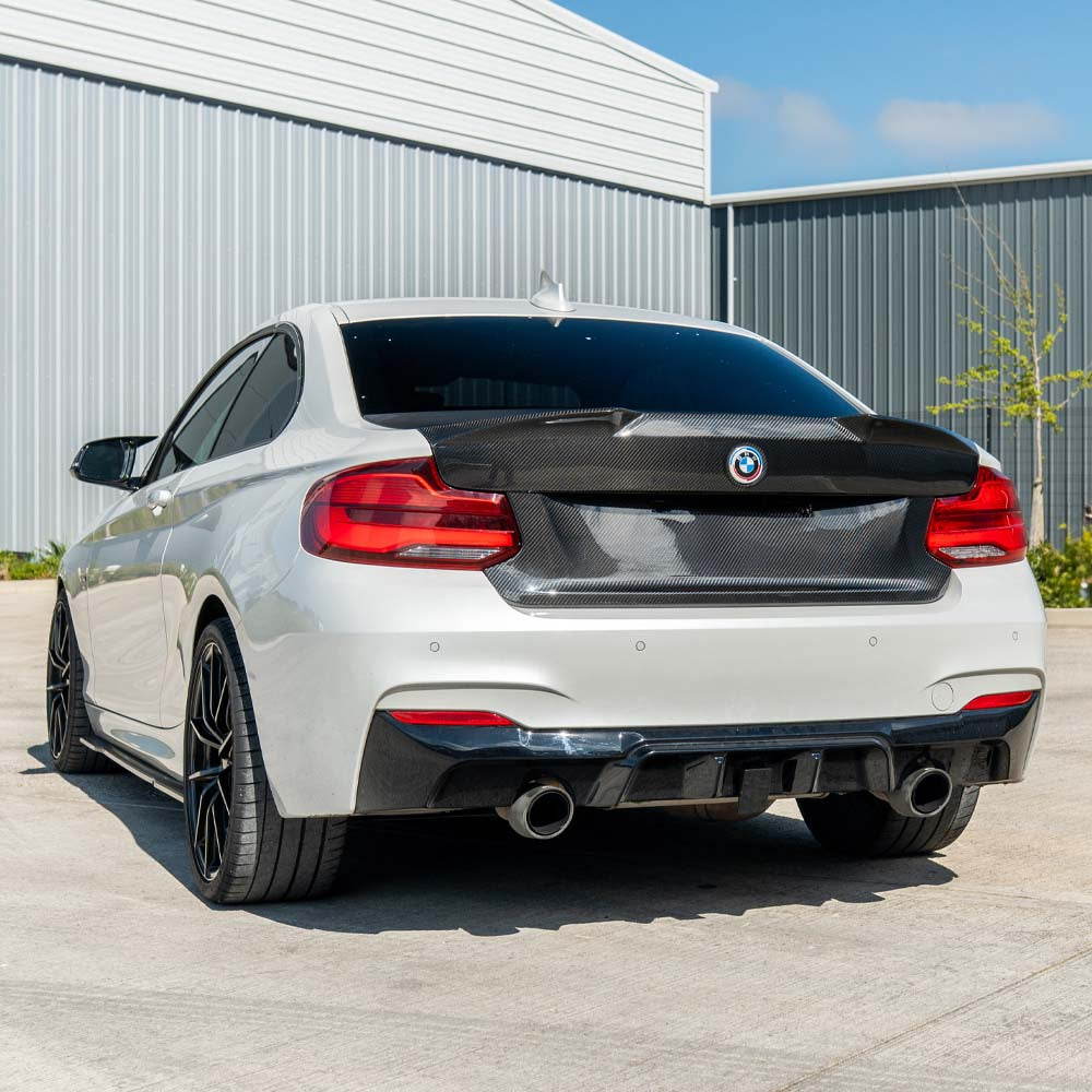 BMW M2 / M2C F87 & F22 2 Series Carbon Fibre Bootlid - view 2
