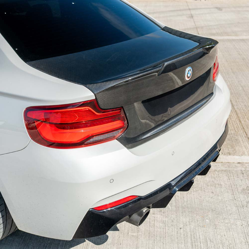 BMW M2 / M2C F87 & F22 2 Series Carbon Fibre Bootlid - view 10