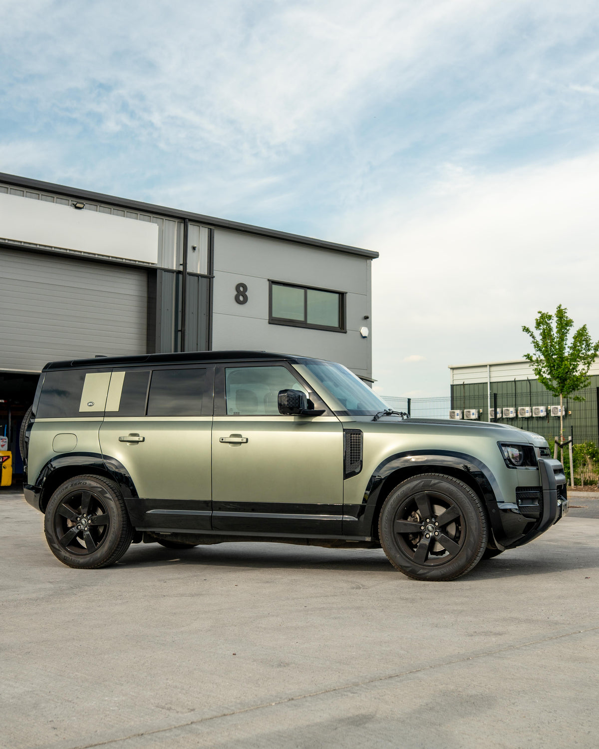 Land Rover Defender L663 110 Gloss Black Door Panels - view 7
