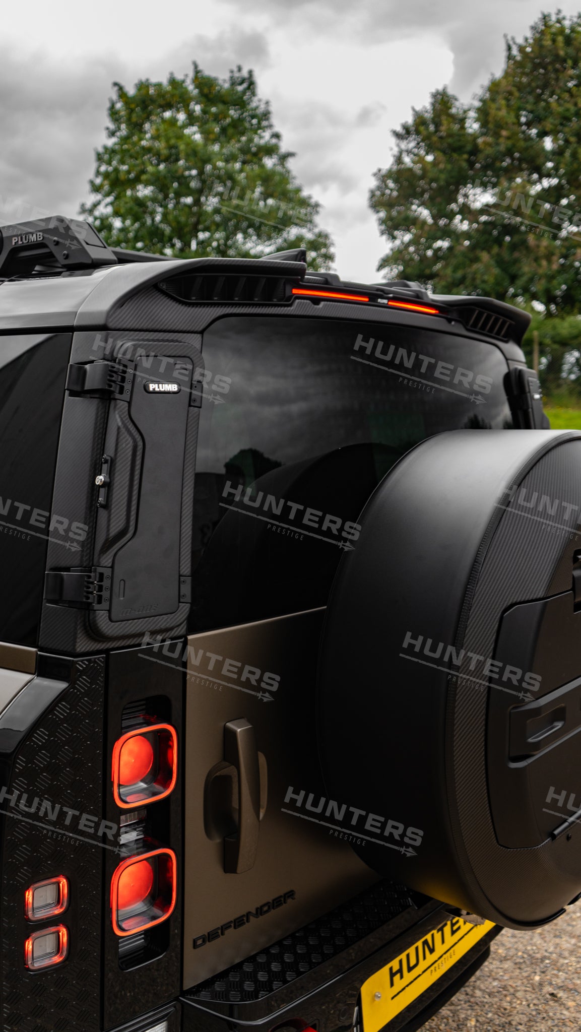 Defender L663 Plumb Rear Dry Carbon Replacement Spoiler - view 6
