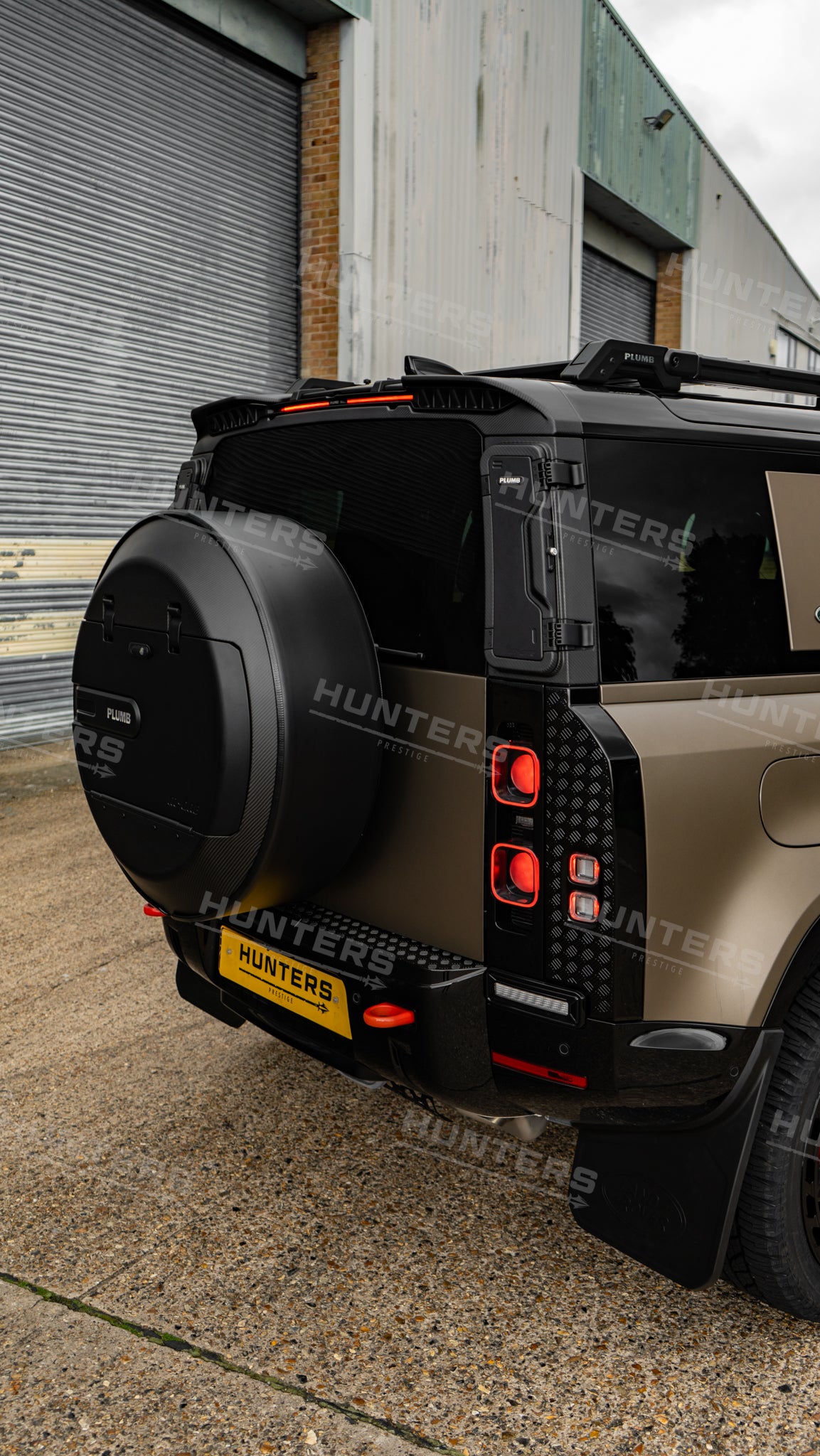 Defender L663 Plumb Dry Carbon Rear D-Pillar Storage Box (Pair) - view 9