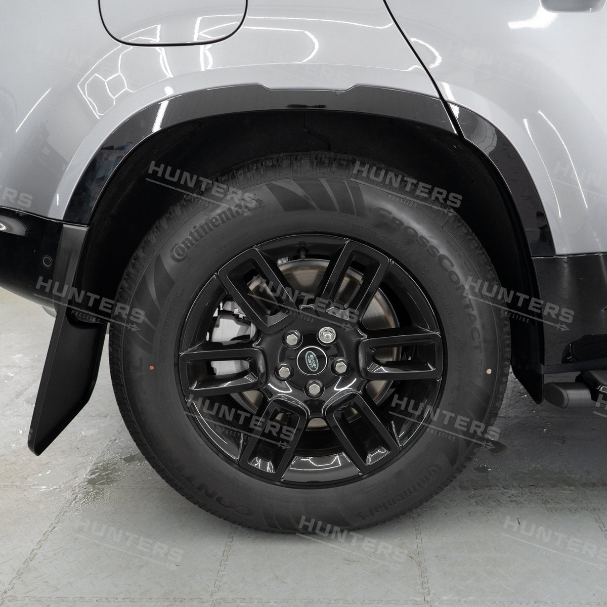 Defender L663 LR Genuine Standard Wheel Arch Kit - Gloss Black - view 4