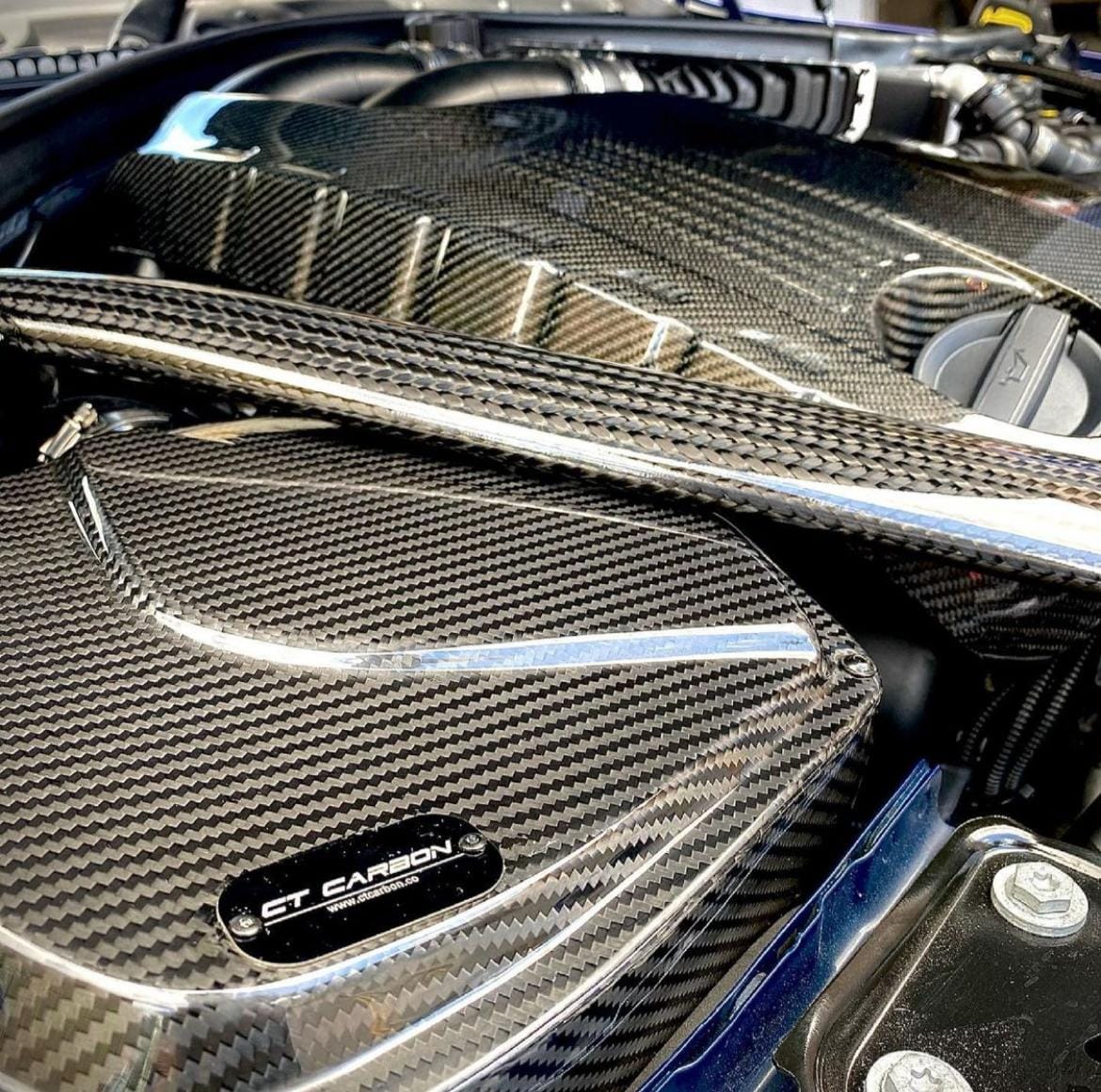 BMW M2C/M3/M4 (F87C F80 F82 F83) Carbon Fibre Intake - view 2